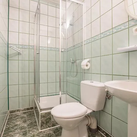 Osrodek Wypoczynkowy Puszczyk Dwuosobowe Z Lazienka Z Widokiem Na Auberge de jeunesse