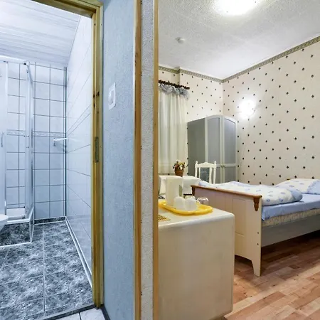 Auberge de jeunesse Osrodek Wypoczynkowy Puszczyk Dwuosobowe Z Lazienka Z Widokiem Na