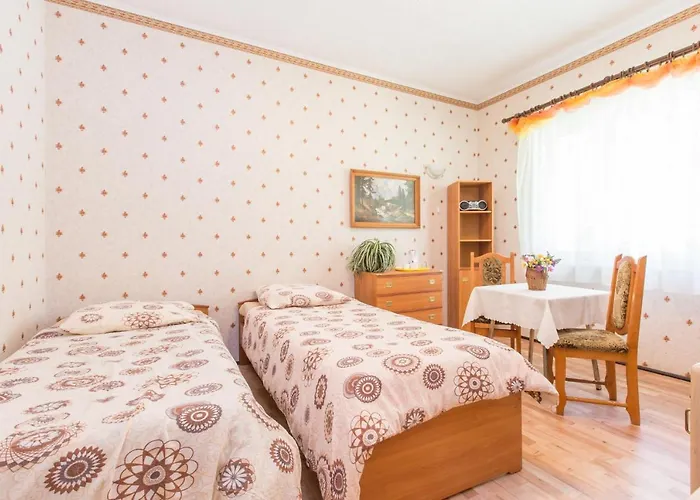 Osrodek Wypoczynkowy Puszczyk Dwuosobowe Z Lazienka Z Widokiem Na Auberge de jeunesse Sierakow (Greater Poland)